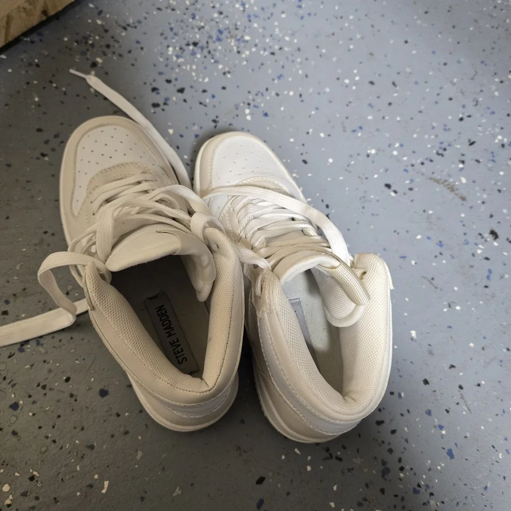 Steve Madden High Top Platform Sneakers White Beige Women's Size 6 9-inch Insole